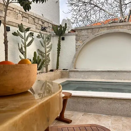 Moon Alacati Готель Чешме