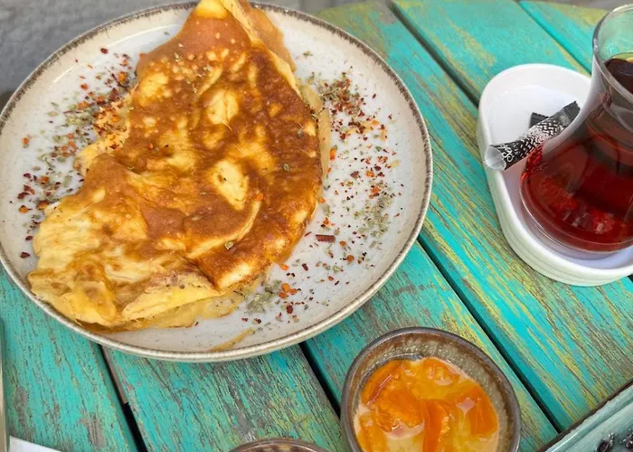 Moon Alacati Чешме