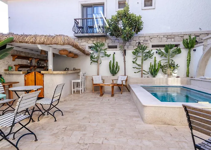 Moon Alacati Чешме